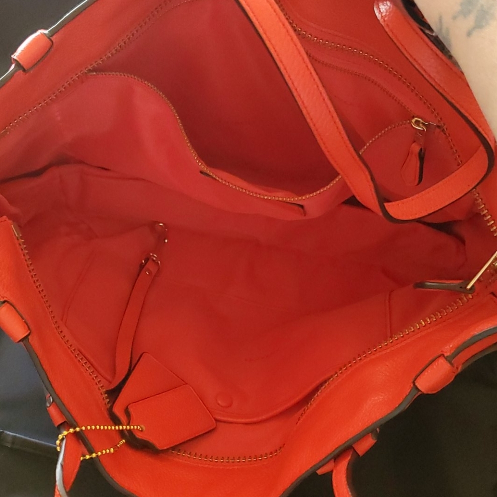 Coach purse - Picture 2 of 4
